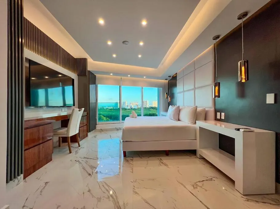 Luxury 3Br Apartment • Cancun 0*,