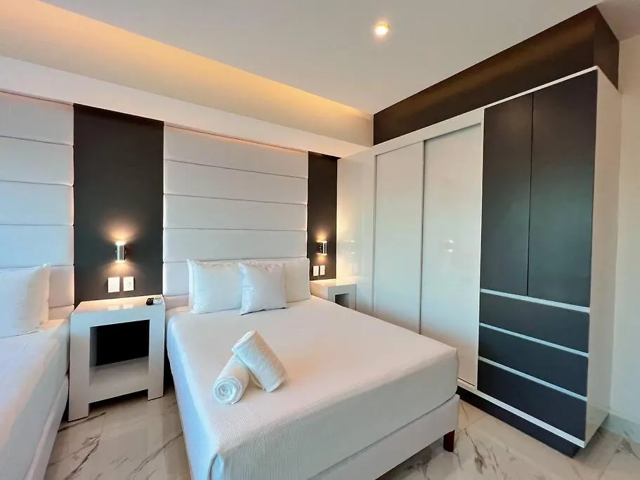 Luxury 3Br Apartment • Cancun 0*,